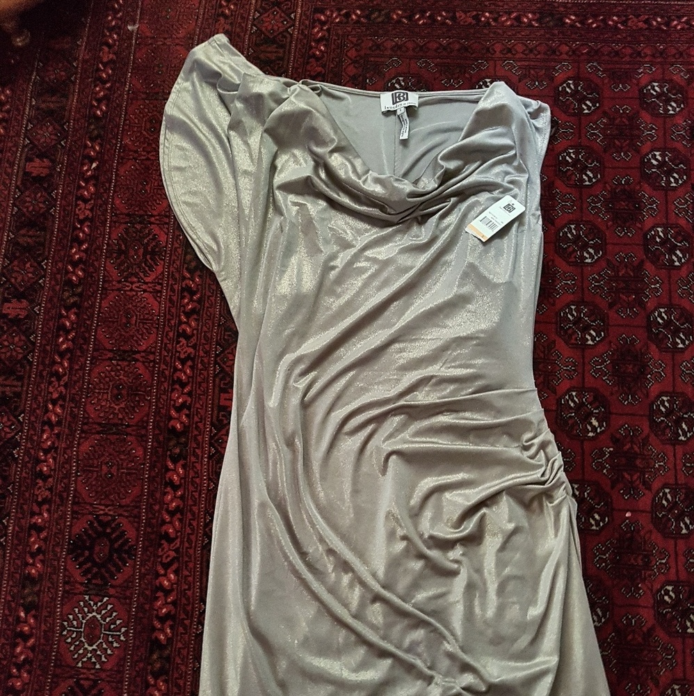 Beautiful laundry by design dress. Tan gold